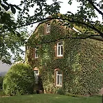 Дом отдыха Ruhiges, Gemuetliches Mit Grossem Garten