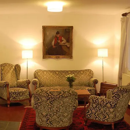 Vakantiehuis Ruhiges, Gemuetliches Mit Grossem Garten