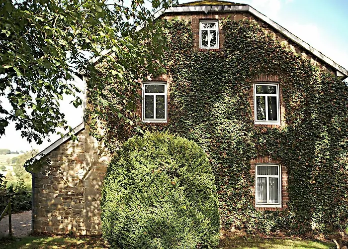 Vakantiehuis Ruhiges, Gemuetliches Mit Grossem Garten