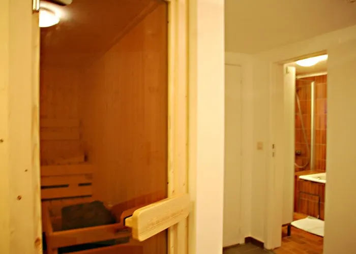 Ruhiges, Gemuetliches Mit Grossem Garten Vakantiehuis