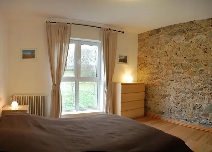 Ruhiges, Gemuetliches Mit Grossem Garten Vakantiehuis